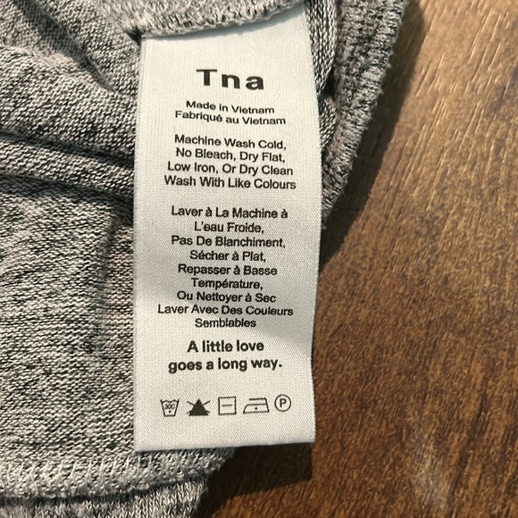 TNA Crewneck. Lightweight sweatshirt in heathered grey. Size M - Picture 3 of 3